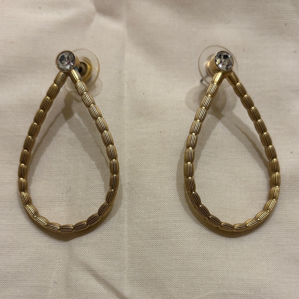Elegant Gold tone Teardrop Earrings